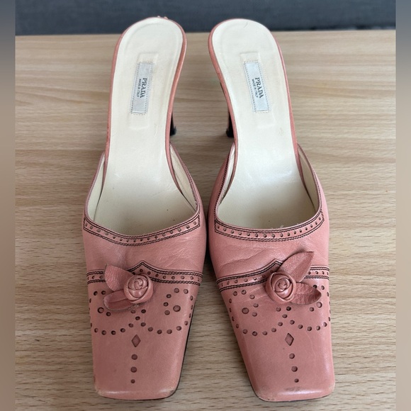 Vintage Prada pink leather mules! - Picture 2 of 5